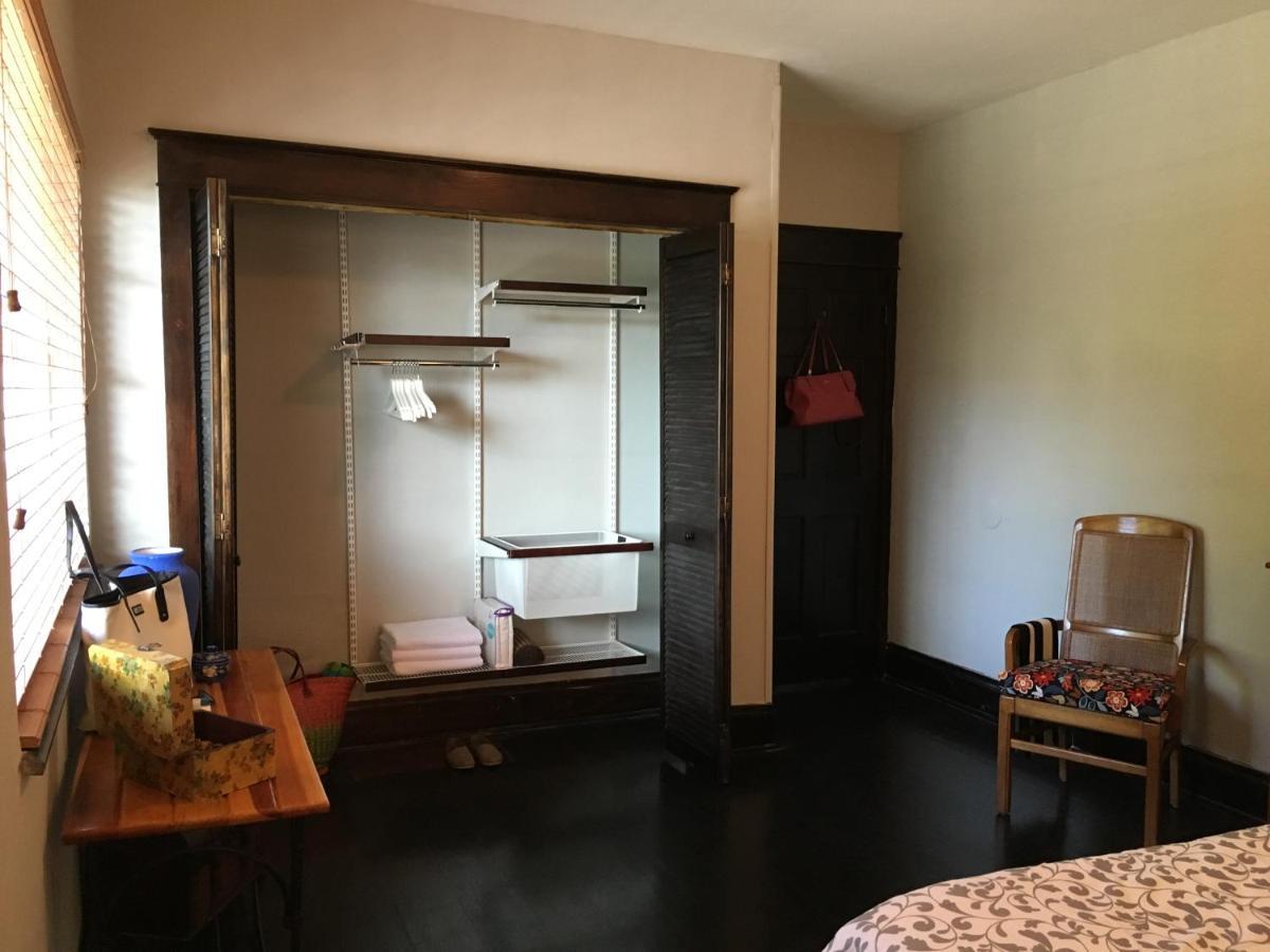 Private In The Heart Of Little Havana Homestay *
