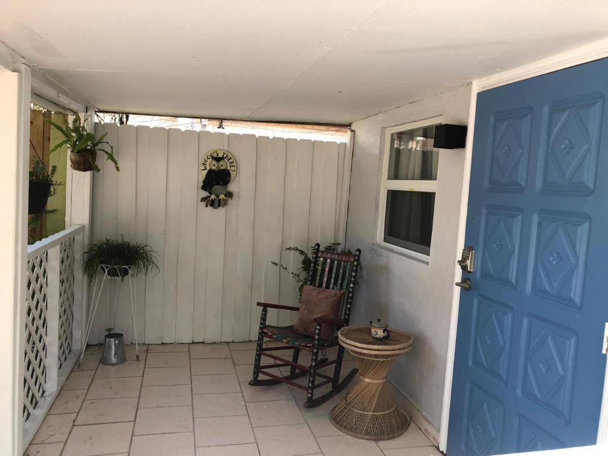 Independent In Little Havana Apartment *