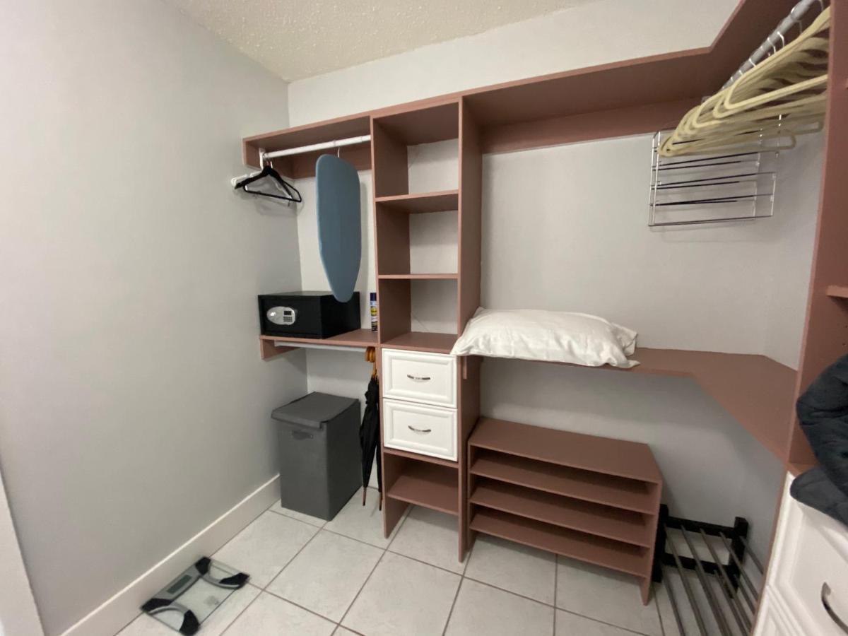 Main House 3 Bed 2 Bath & 1 Bed 1 Bath
