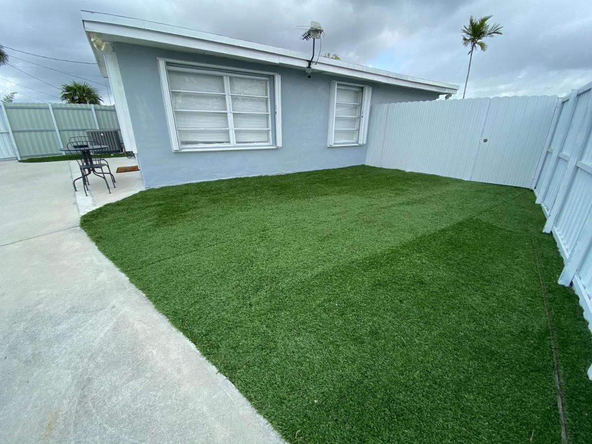 Cottages Near Fiu Apartment *