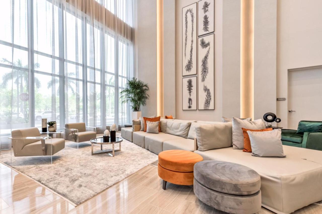Luxury 2bd In Downtown Doral Apartment