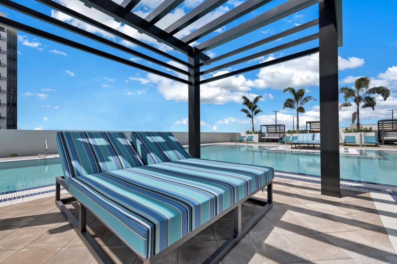 Luxury 2bd In Downtown Doral Apartment *
