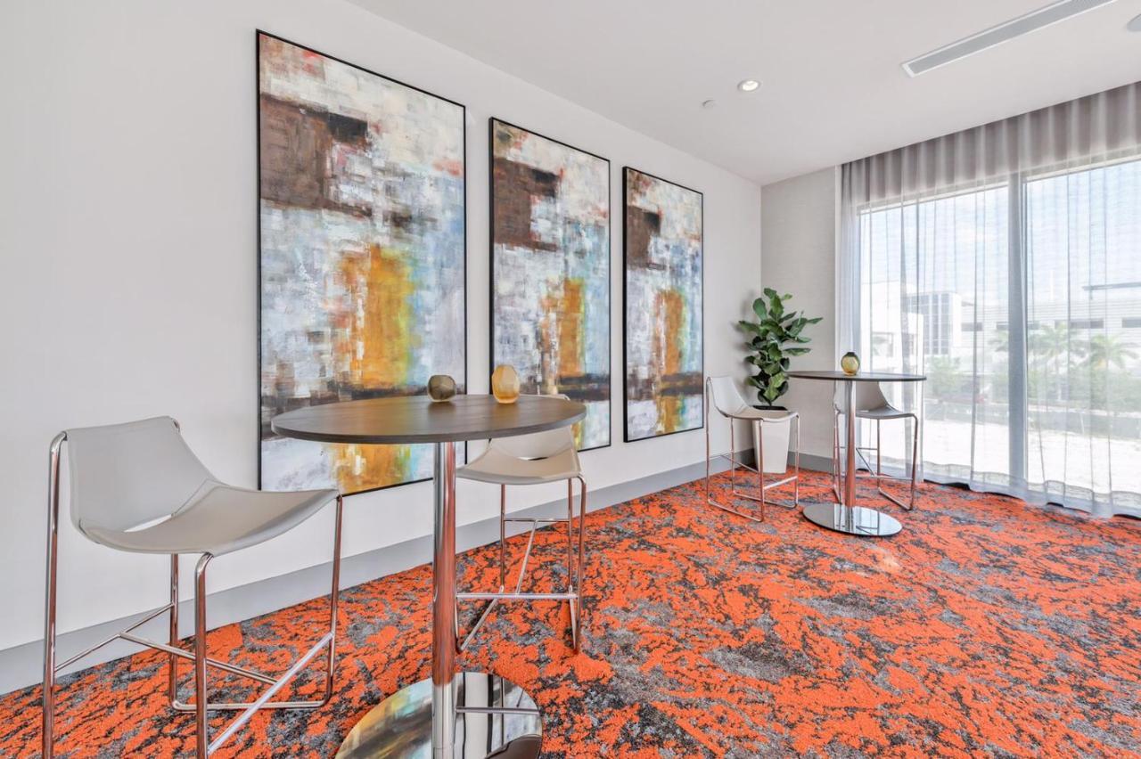 Apartment Luxury 2bd In Downtown Doral Miami