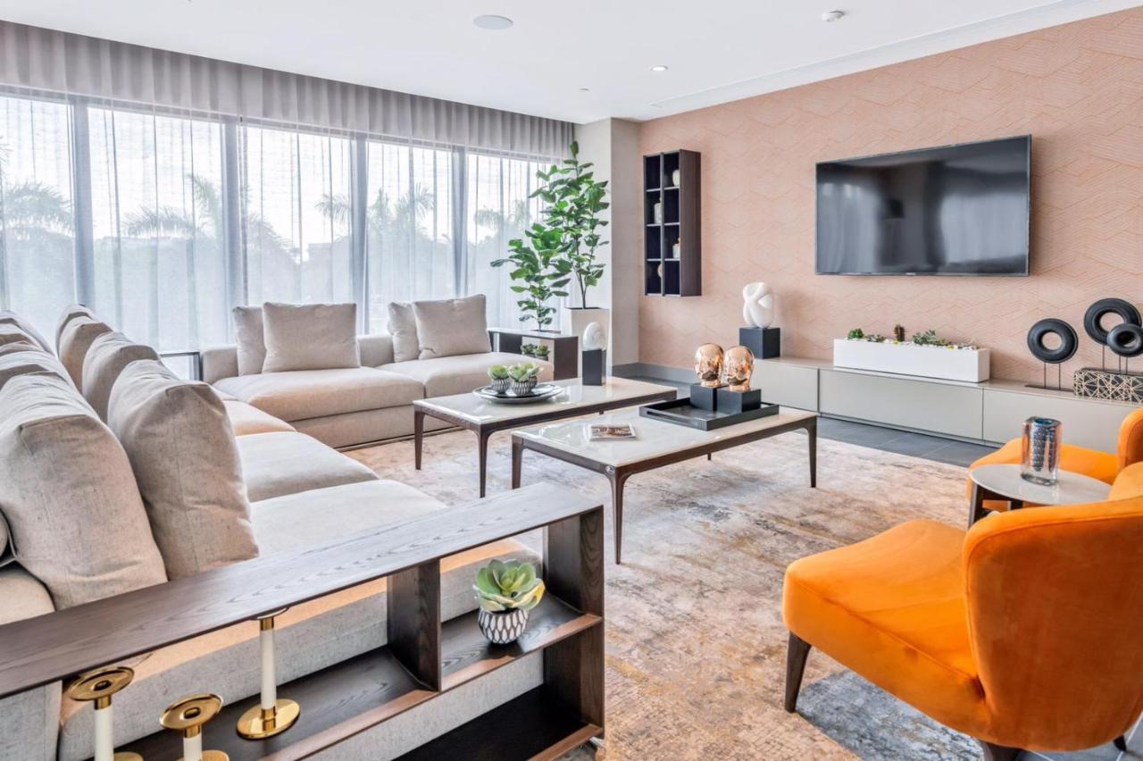 Luxury 2bd In Downtown Doral Apartment