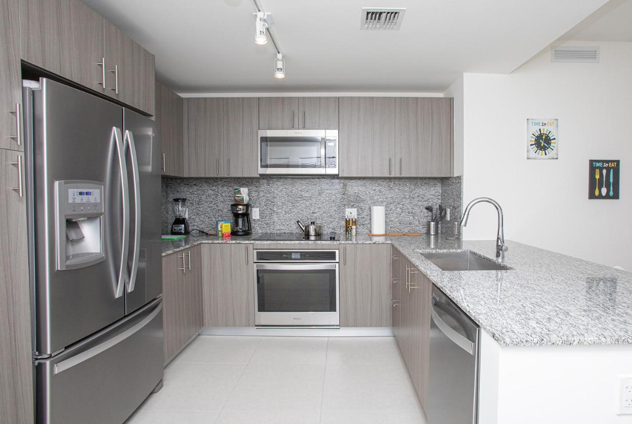 Apartment Luxury 2bd In Downtown Doral *