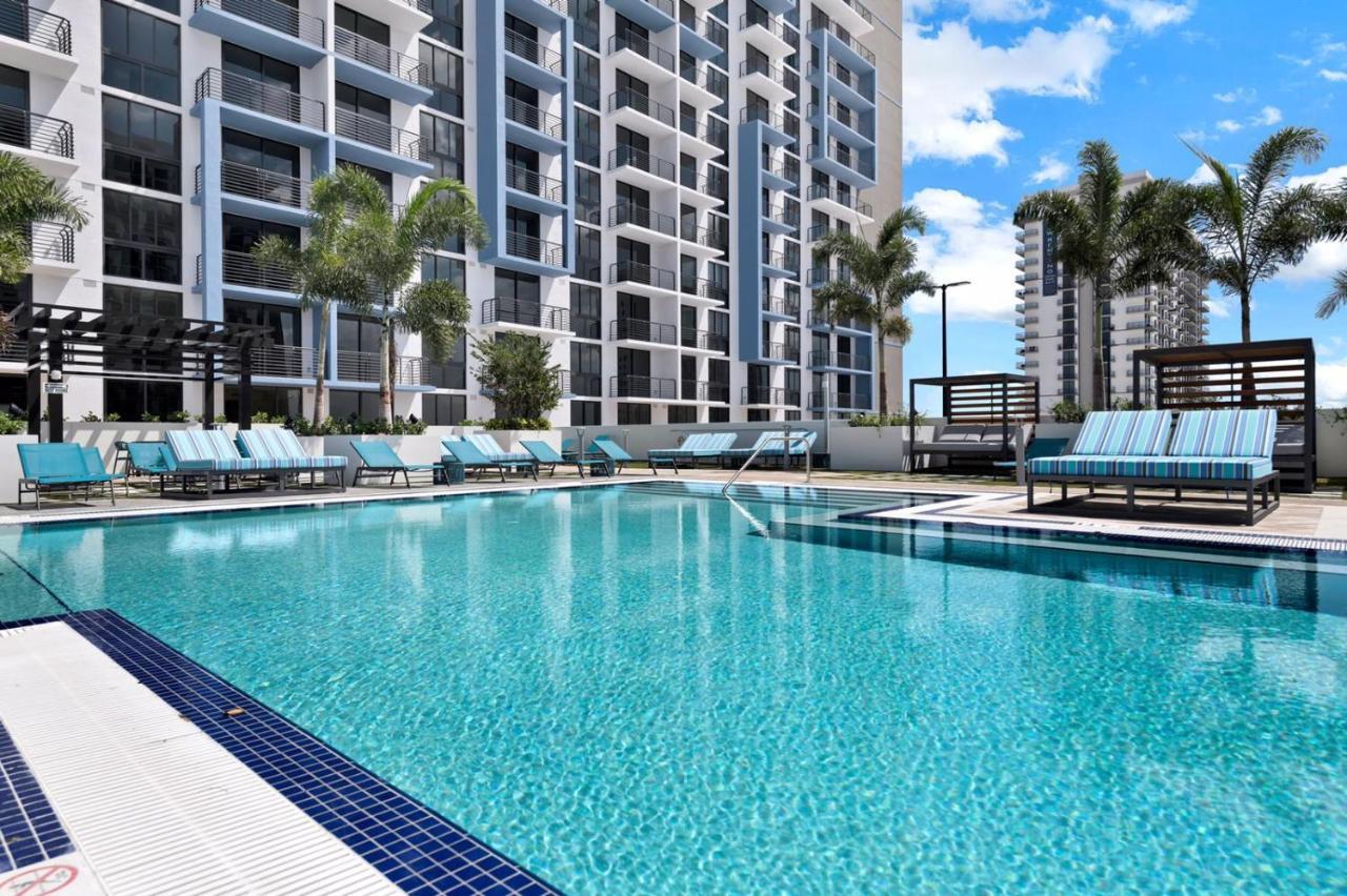 Apartment Luxury 2bd In Downtown Doral