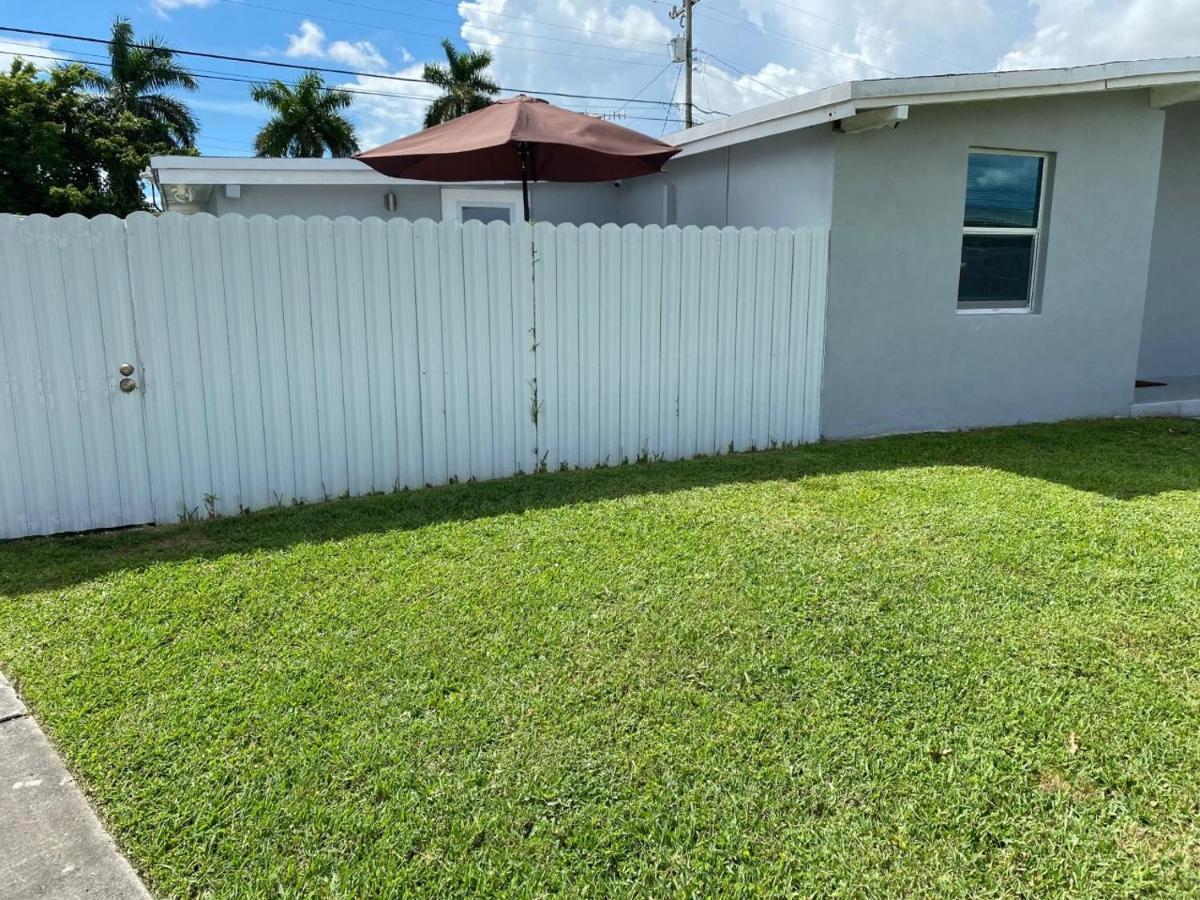 Cottages Near Fiu Apartment *