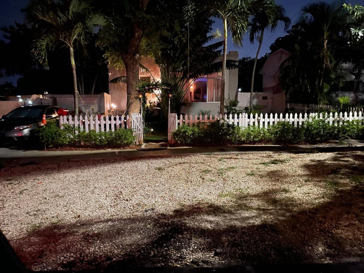 Ne * Miami