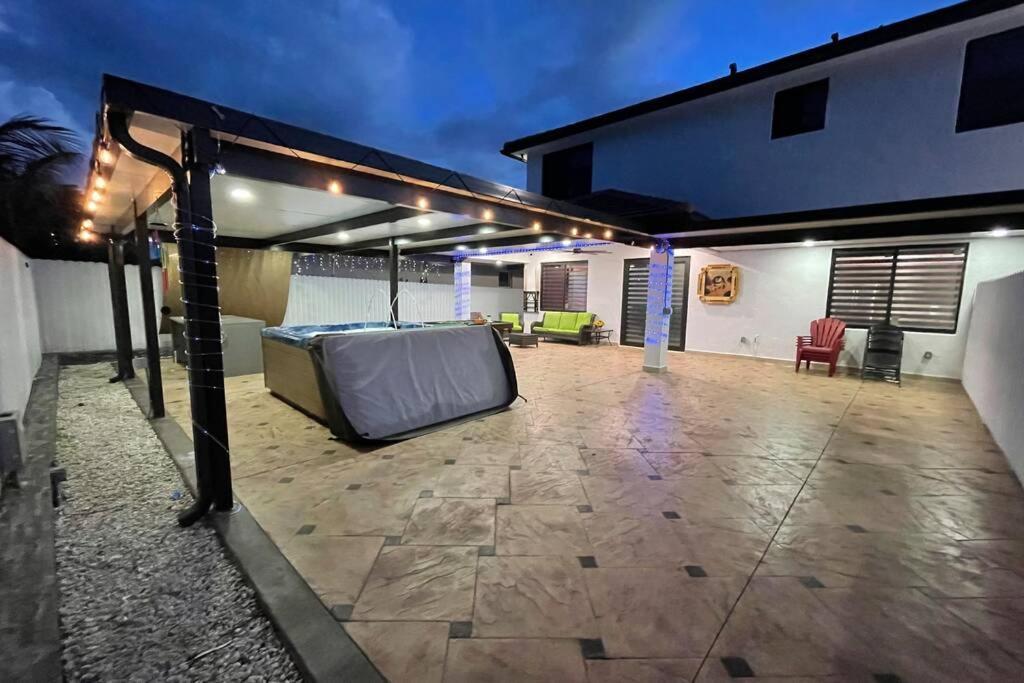 Yenya Villa