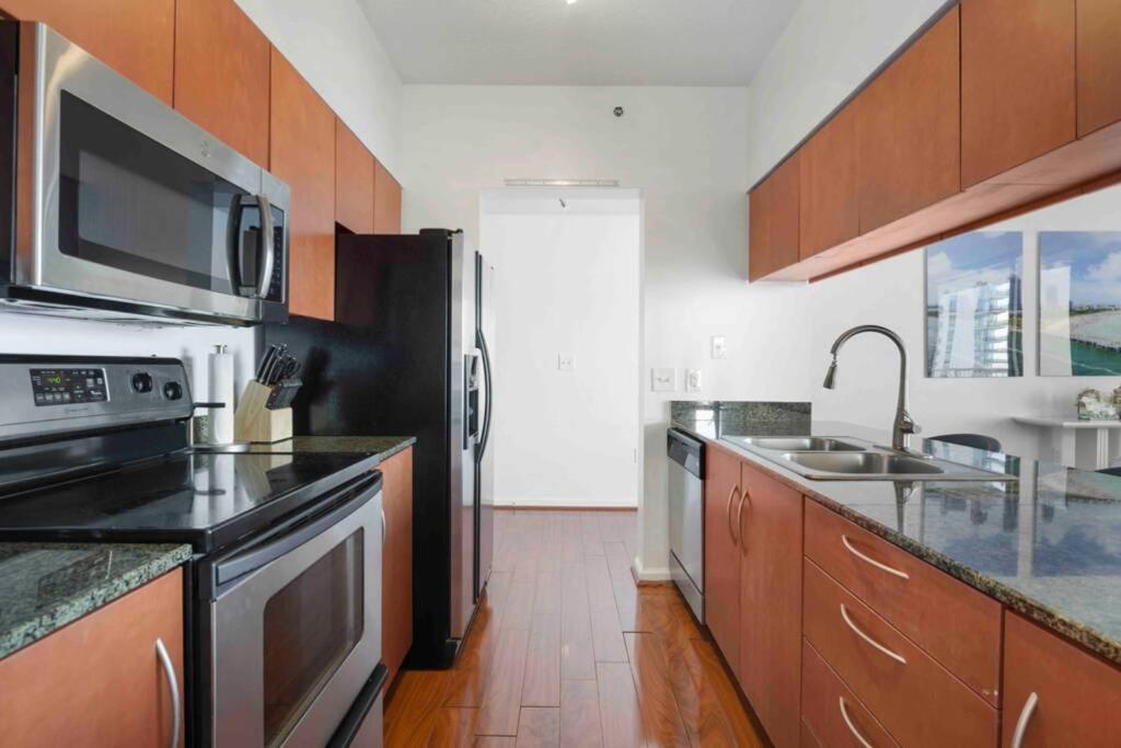 Stunning 2br Penthouse Brickell/direct Oceanview!! Apartment *
