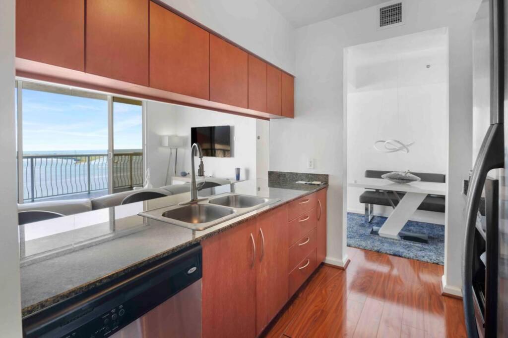 Stunning 2br Penthouse Brickell/direct Oceanview!! Apartment *