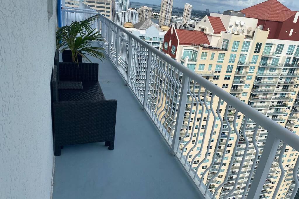 Stunning 2br Penthouse Brickell/direct Oceanview!! Apartment *