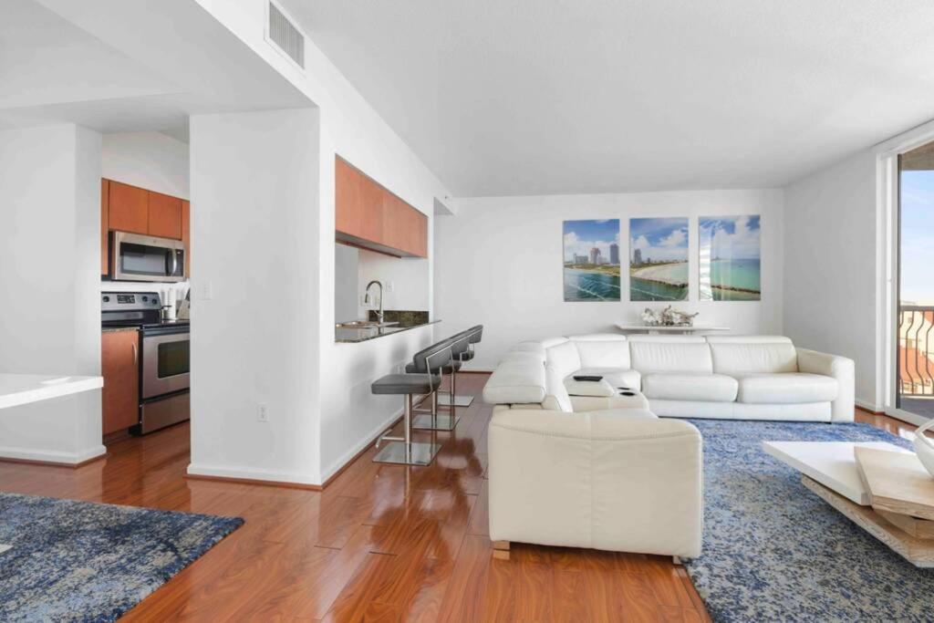 Stunning 2br Penthouse Brickell/direct Oceanview!! Apartment *