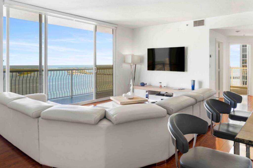 Stunning 2br Penthouse Brickell/direct Oceanview!! Miami