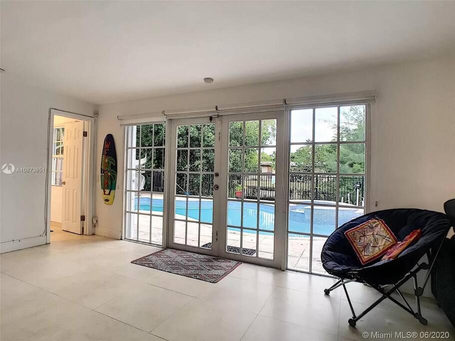 Pool House Villa