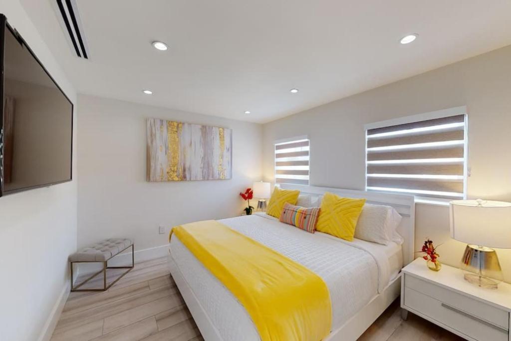 Holiday home Spacious 6br Pool, Bb Court & Near Airport L03 Miami