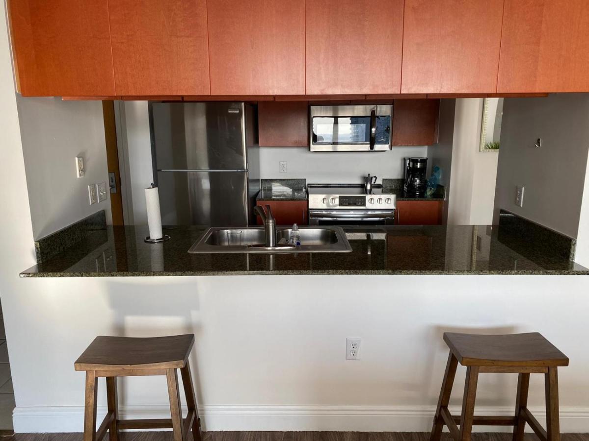 Apartment Beautiful Large Apt 2 Brm With Ocean Views In Brickell Miami