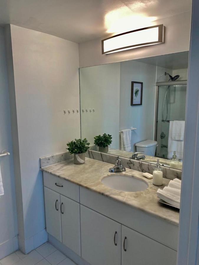 Beautiful Large Apt 2 Brm With Ocean Views In Brickell * Miami
