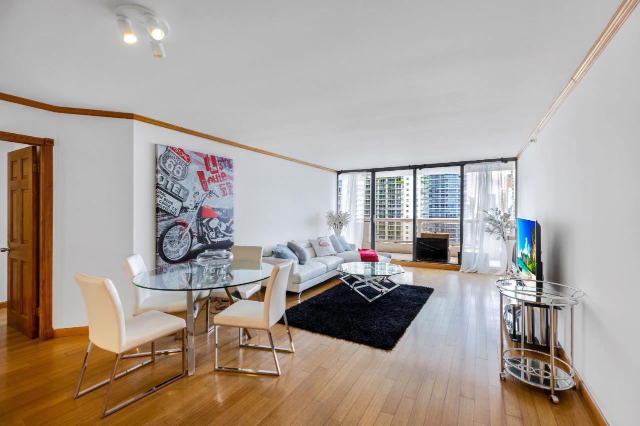 Stunning Balcony Views 4 Bedroom Apartment