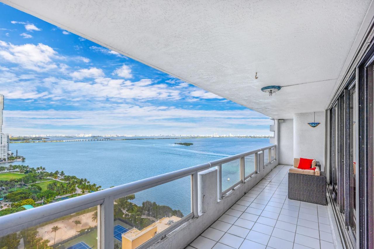 Stunning Balcony Views 4 Bedroom Apartment