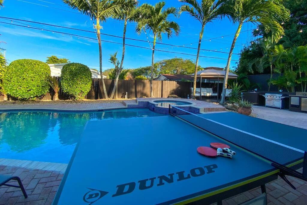 5br! Pool, Air Hockey, Playground, Gazebo, Bbq, Sleeps 16 Miami