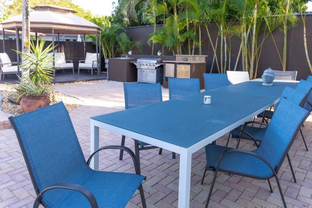 5br! Pool, Air Hockey, Playground, Gazebo, Bbq, Sleeps 16 * Miami