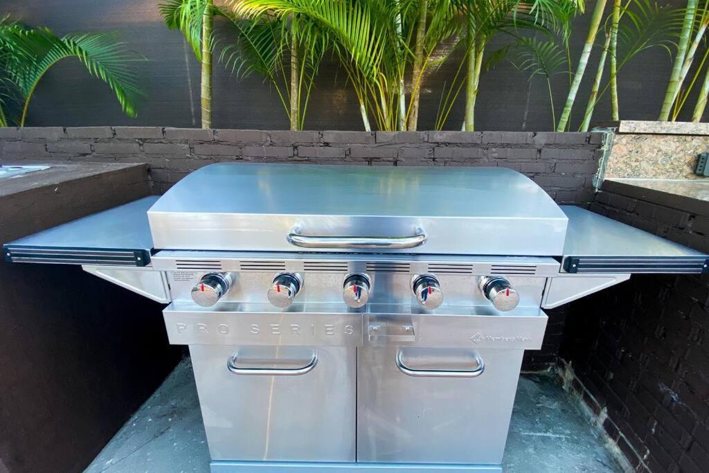 5br! Pool, Air Hockey, Playground, Gazebo, Bbq, Sleeps 16 * Miami