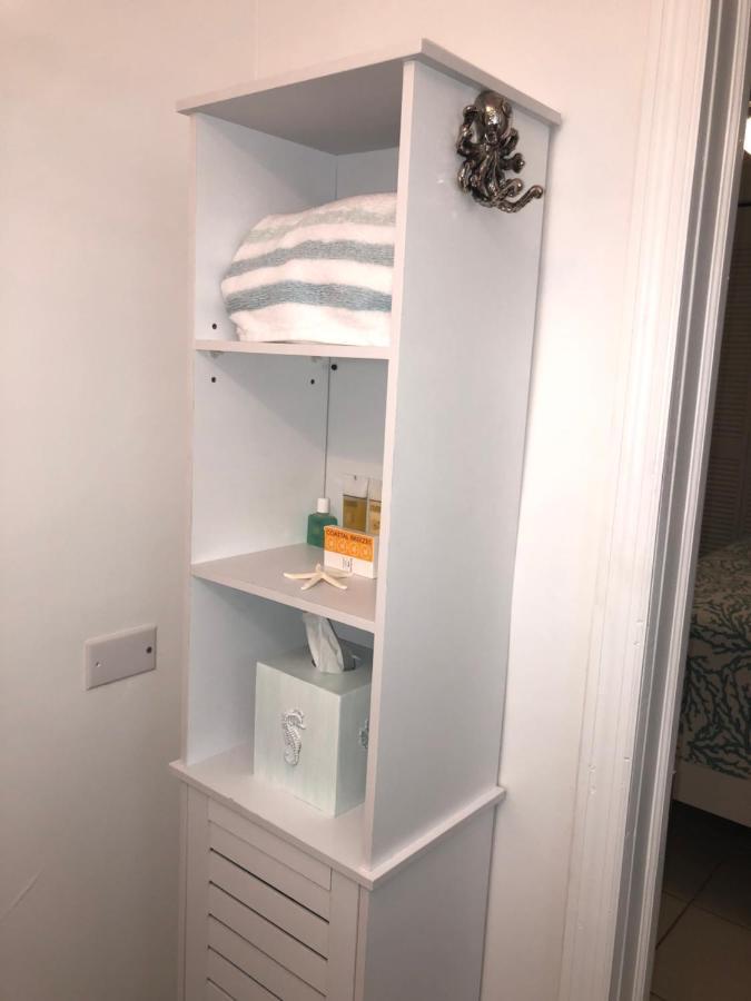 Apartment Gorgeous Beachy Chic In Key Biscayne