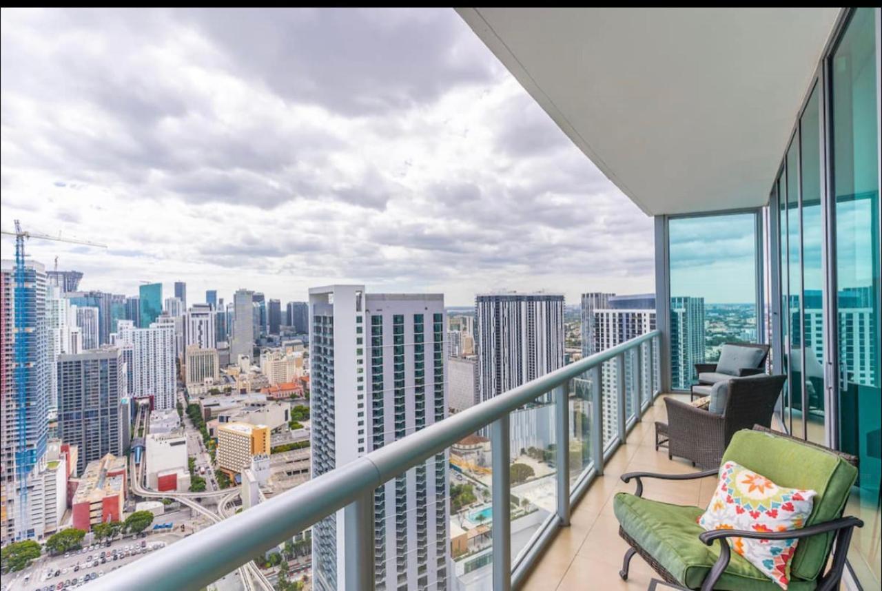 Apartment Highrise With The Best Location
