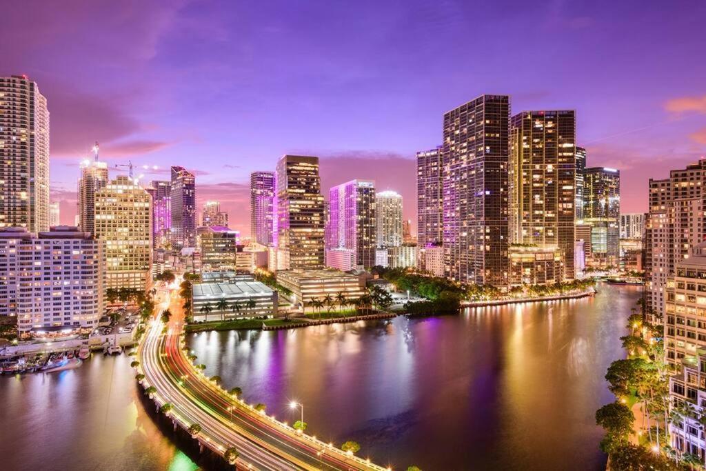 Little Havana Suites: Urban Oasis With Free Parking Apartment *