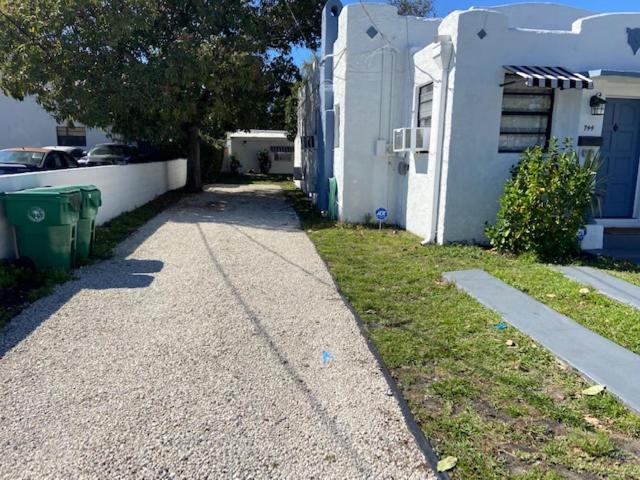 Private Close To Airport - Free Parking - 01 * Miami