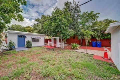 Homestay Private Close To Airport - Free Parking - 01