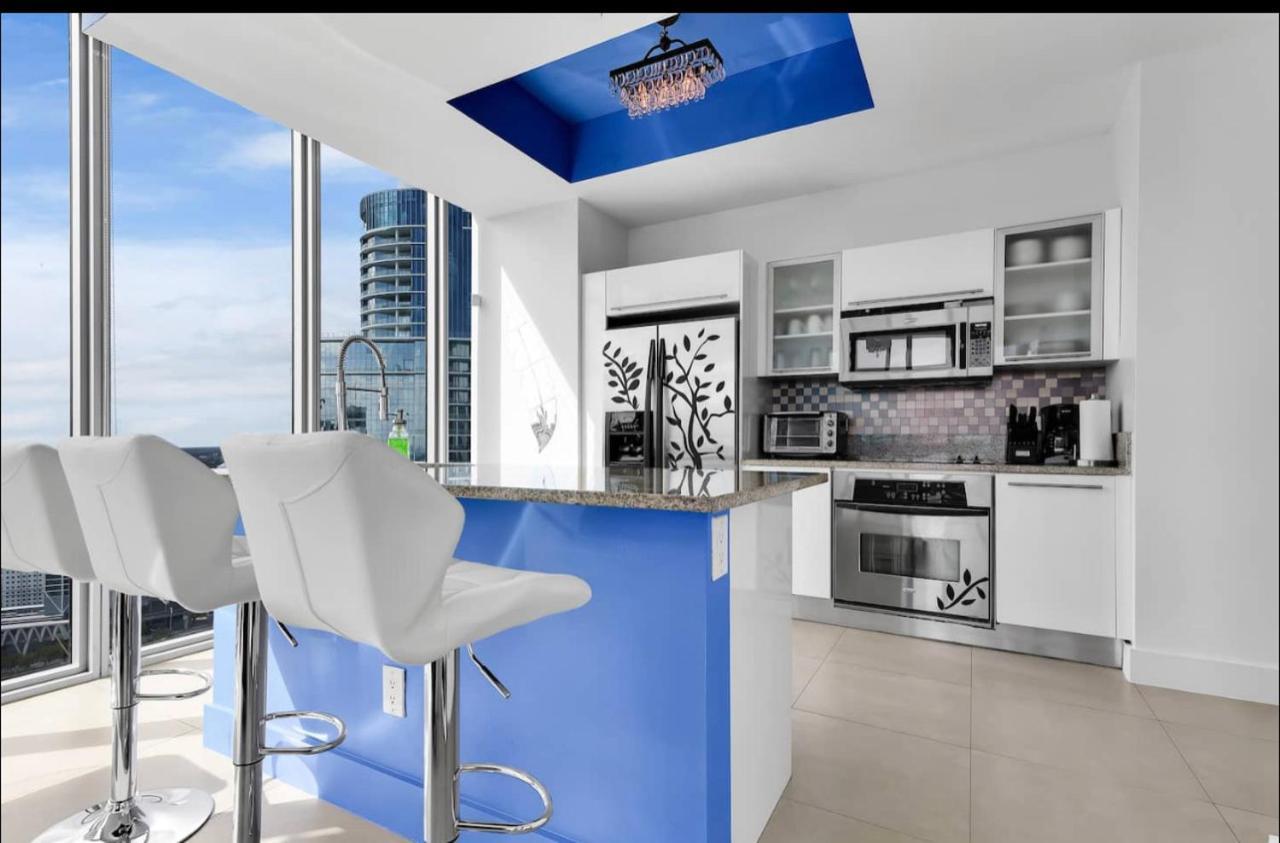 Apartment Highrise With The Best Location