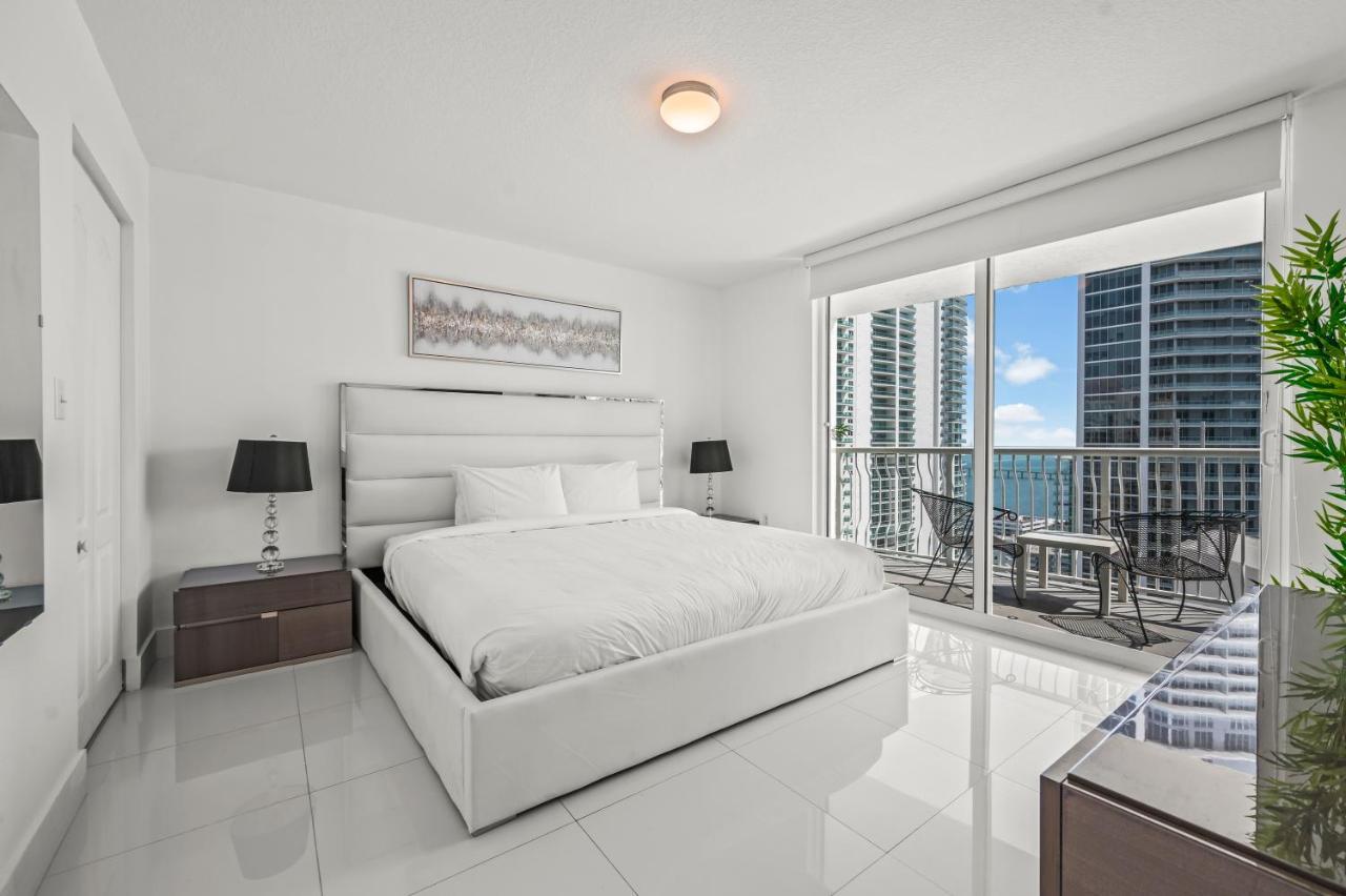 Luxurious With Parking In Brickell Miami