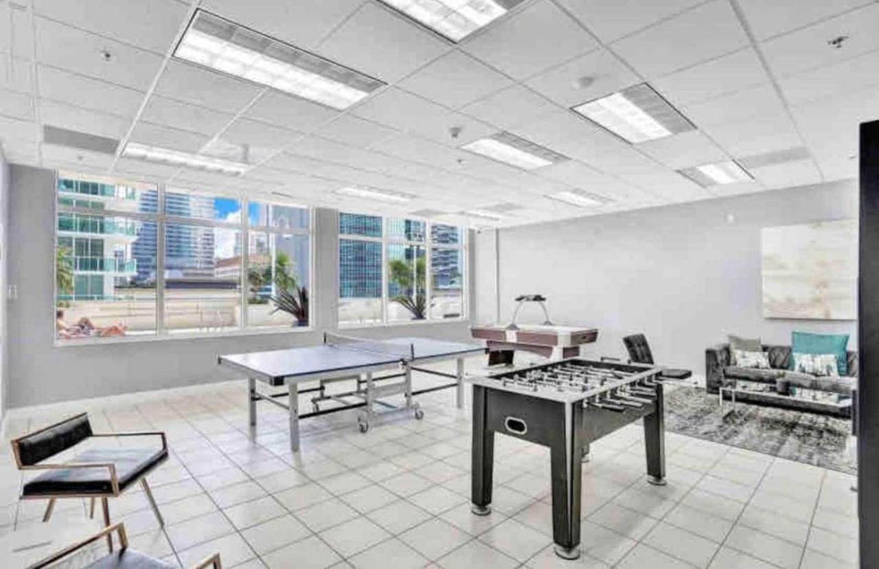 Luxurious With Parking In Brickell Apartment *