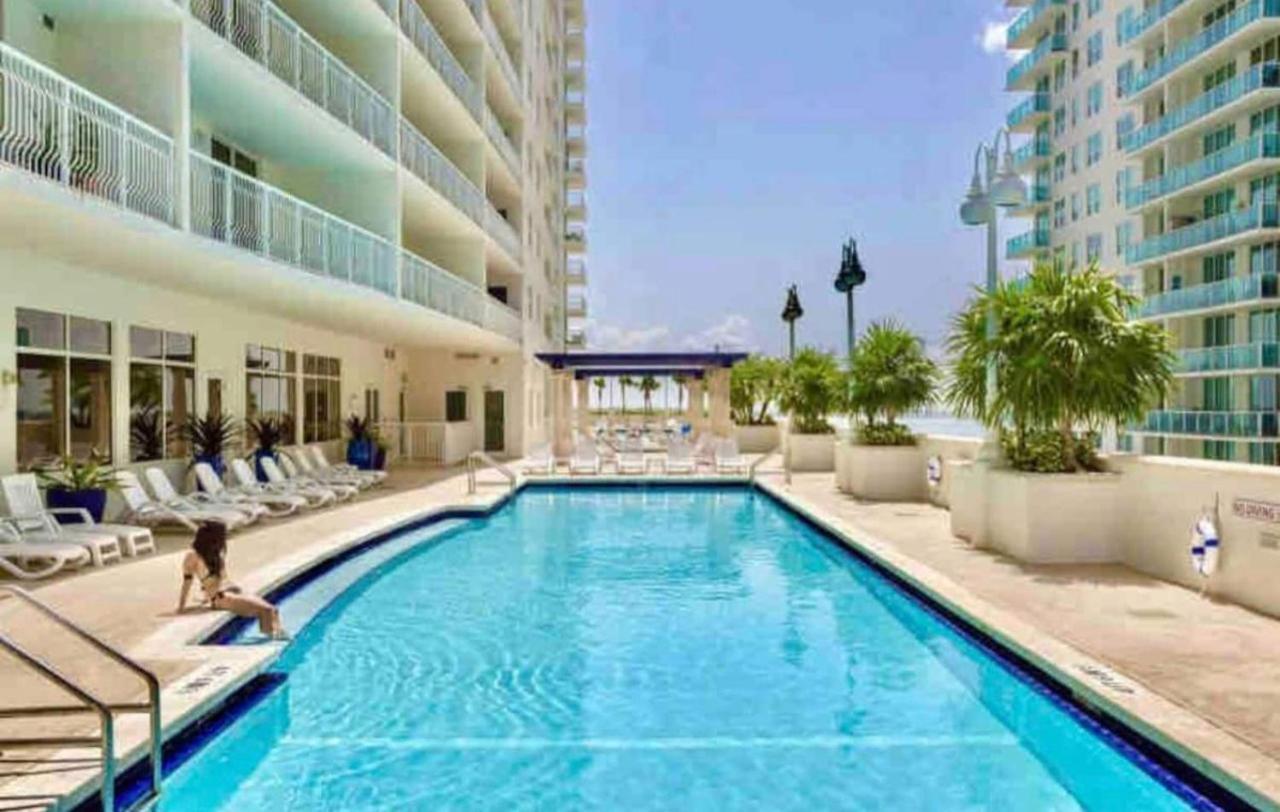 Luxurious With Parking In Brickell