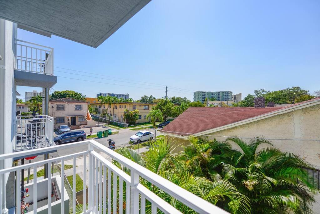 Splendid Location Apt Close To Brickell & Marlins Park Apartment *