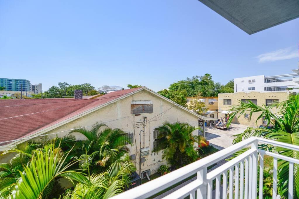 Splendid Location Apt Close To Brickell & Marlins Park *