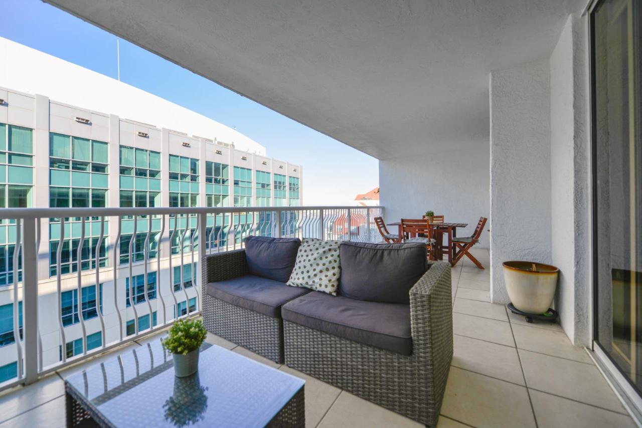 3 Bedrooms At Brickell 41st Floor Top Location Apartment *