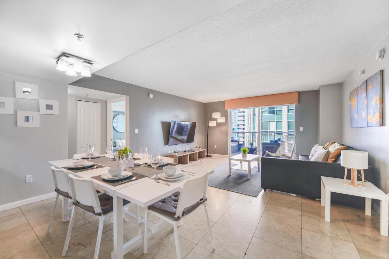 3 Bedrooms At Brickell 41st Floor Top Location Apartment Miami