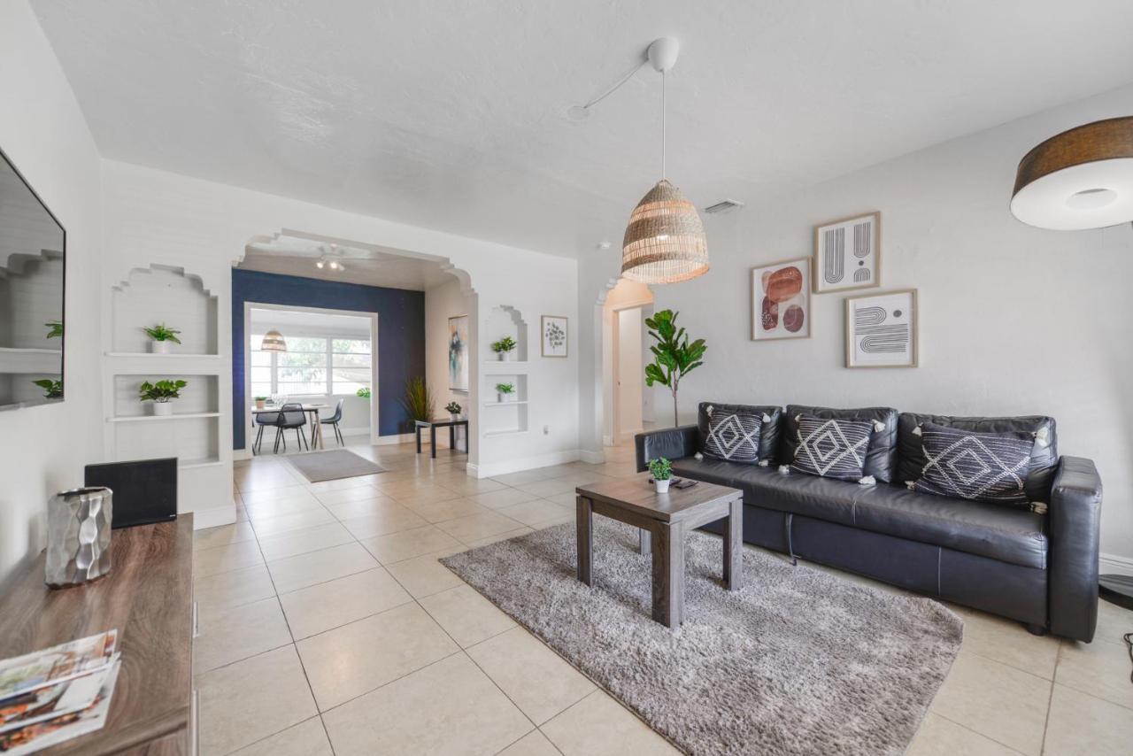 Holiday home Amazing 3br House 5 Minutes From Marlins Park *