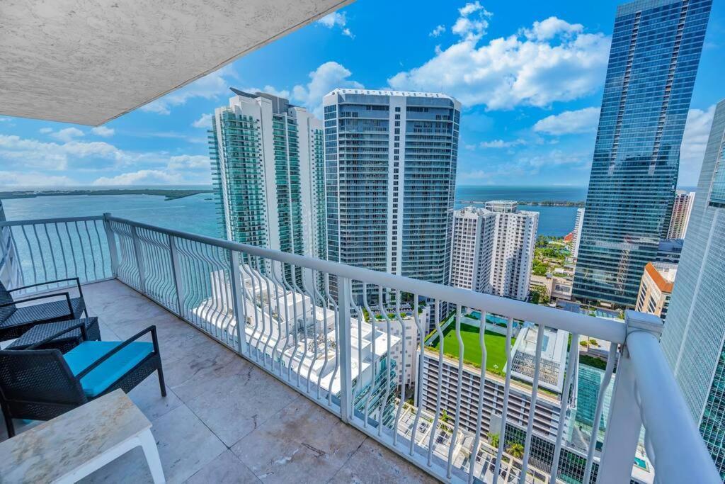 40th Floor Priceless Unit Location Apartment
