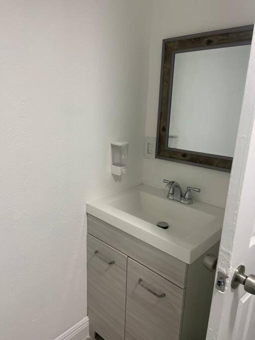 Modern Near Wynwd Mia Design District Holiday home Miami