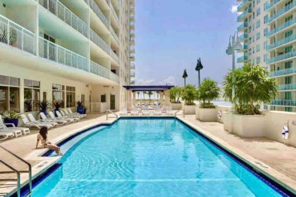 Apartment 40th Floor Priceless Unit Location