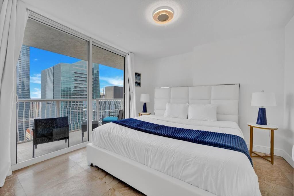 40th Floor Priceless Unit Location Apartment