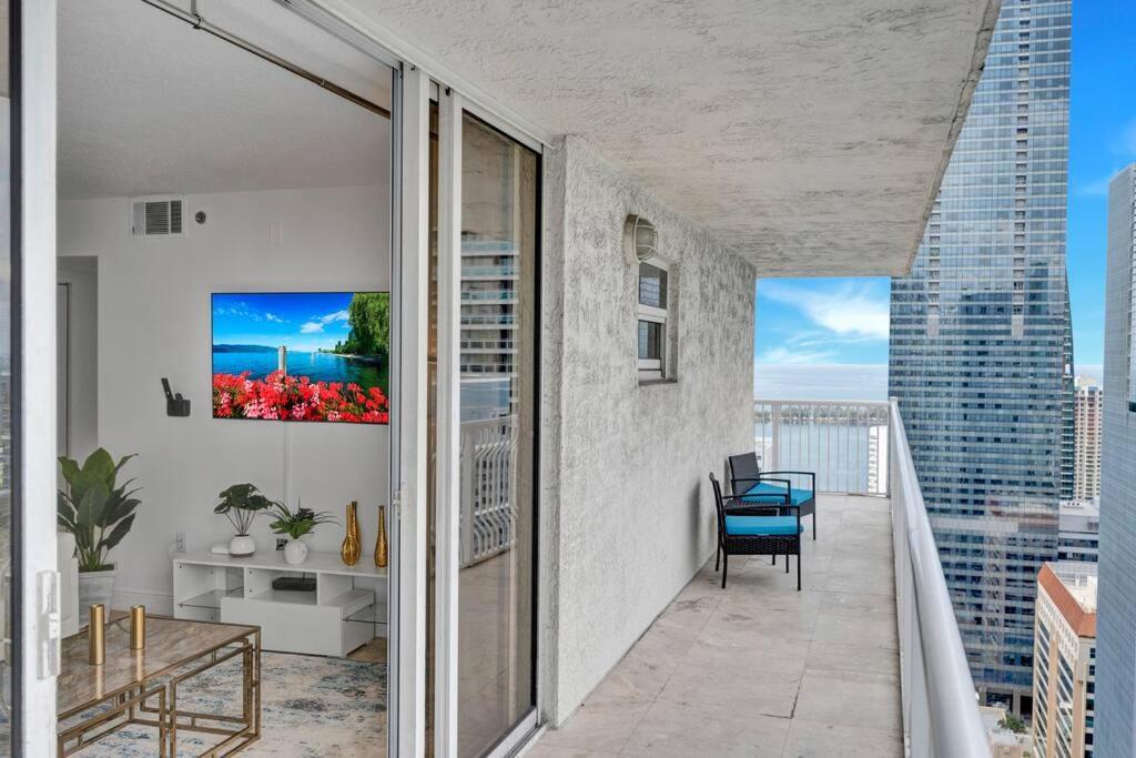 40th Floor Priceless Unit Location Apartment