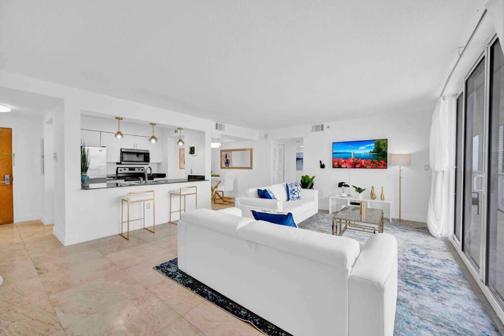 40th Floor Priceless Unit Location Apartment