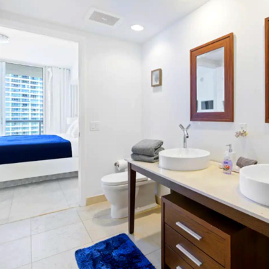 Vacation For Couples In Apartment Miami
