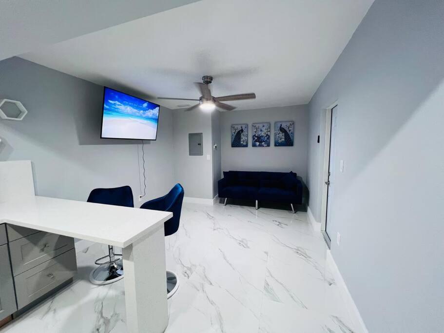Blue Eyes Apartment *