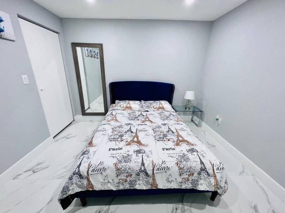 Blue Eyes Apartment Miami